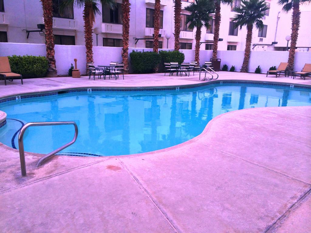 Ramada By Wyndham Terrible'S Hotel & Casino Jean Luaran gambar