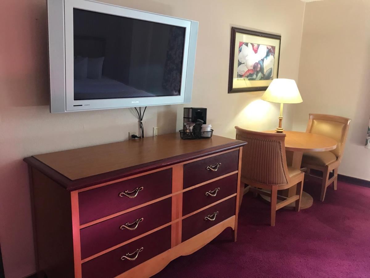 Ramada By Wyndham Terrible'S Hotel & Casino Jean Luaran gambar